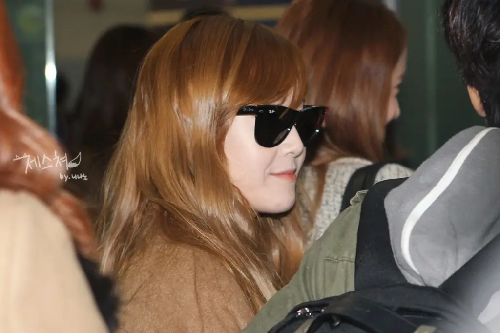 [7PICS] 제시카.SNSD @ 121122 인천공항 by 제스쳐