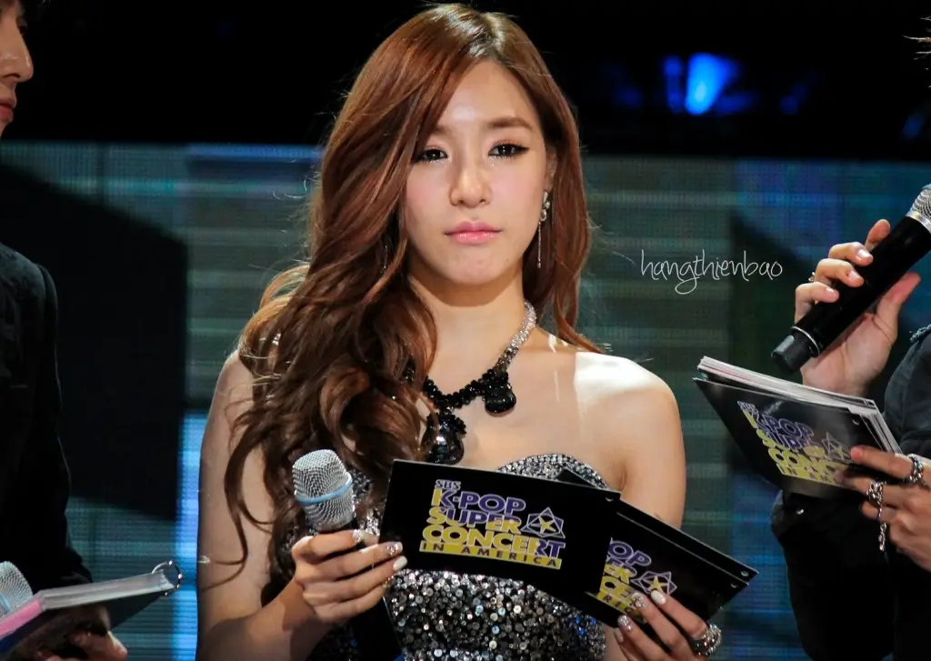 MC Tiffany - 121110 SBS Concert (Part 2) by hangthienbao