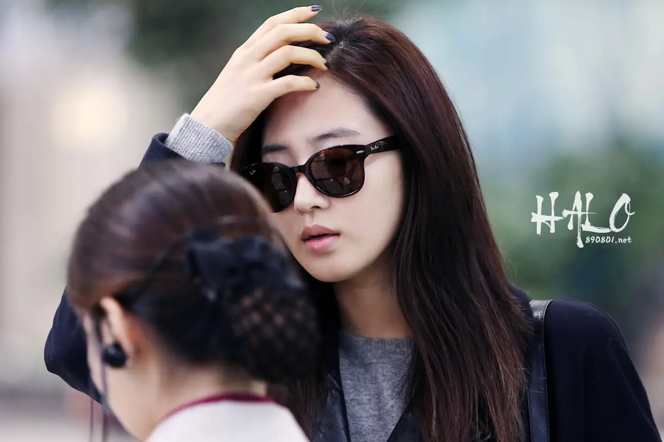 [2 Pics] SNSD_유리 :: 121105 김포공항 출국