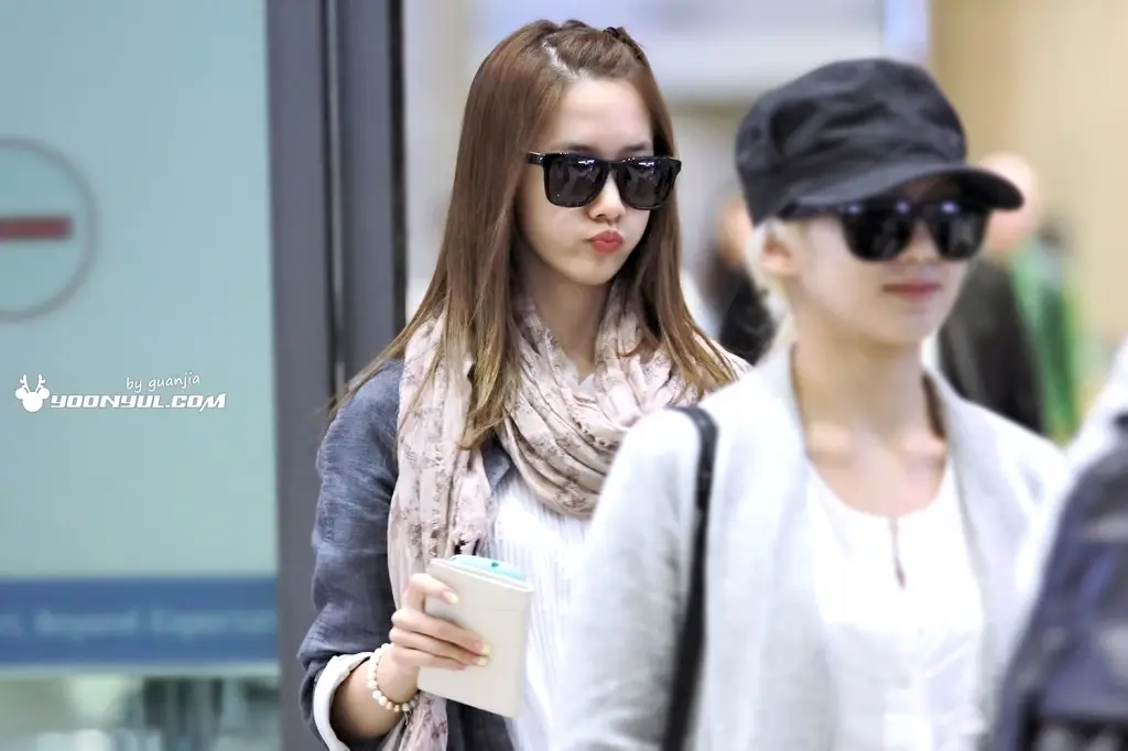 윤아(Yoona) 직찍 @ 130522 인천공항 입국 by Ceci, YoonSicShiDae, 윤율닷컴 guanjia