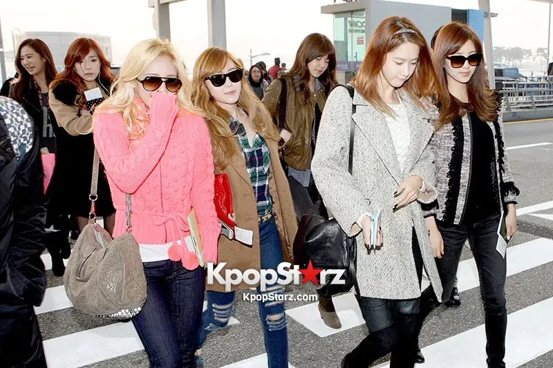 [16pics] SNSD_Jessica 121122 인천공항 by Kpopstarz.com