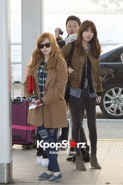 [16pics] SNSD_Jessica 121122 인천공항 by Kpopstarz.com