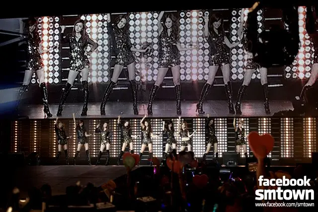 111023 SMTOWN LIVE in New York 공연 사진 (보도사진 + SMTOWN 페이스북)