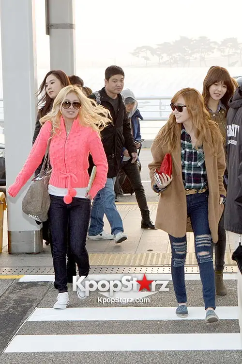 [16pics] SNSD_Jessica 121122 인천공항 by Kpopstarz.com