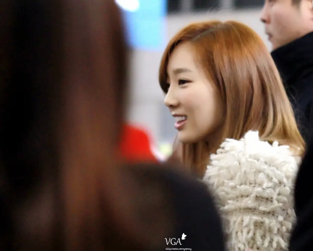 SNSD_Taeyeon @ 121122 인천공항 by crisis,vgayoung