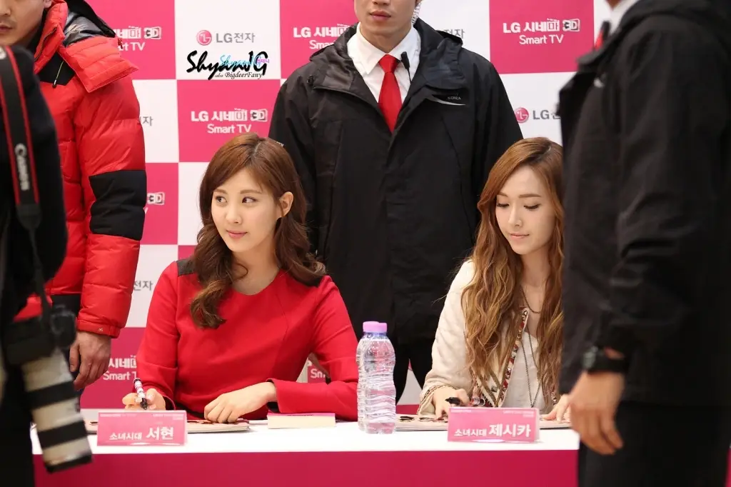 SNSD 직찍 @ 121115 LG Fansign