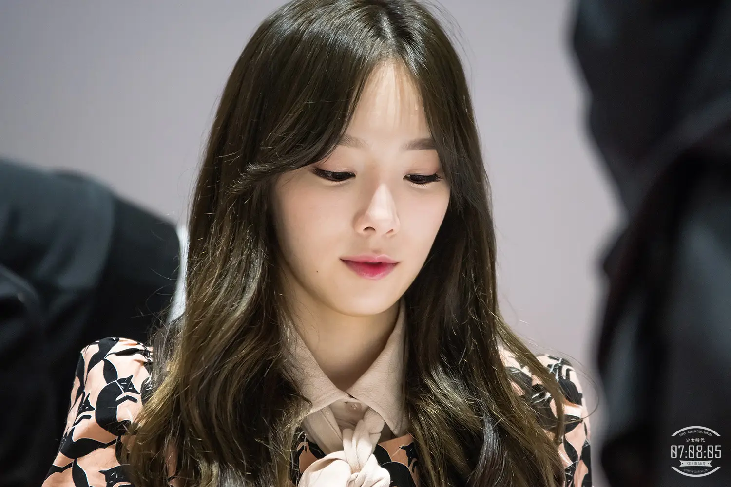 141127 소녀시대(태연) 롯데몰 수원점 팬사인회 by SOSIRANG