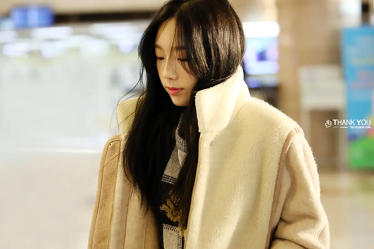 141204 김포공항 출국 태연 직찍 by Thank You