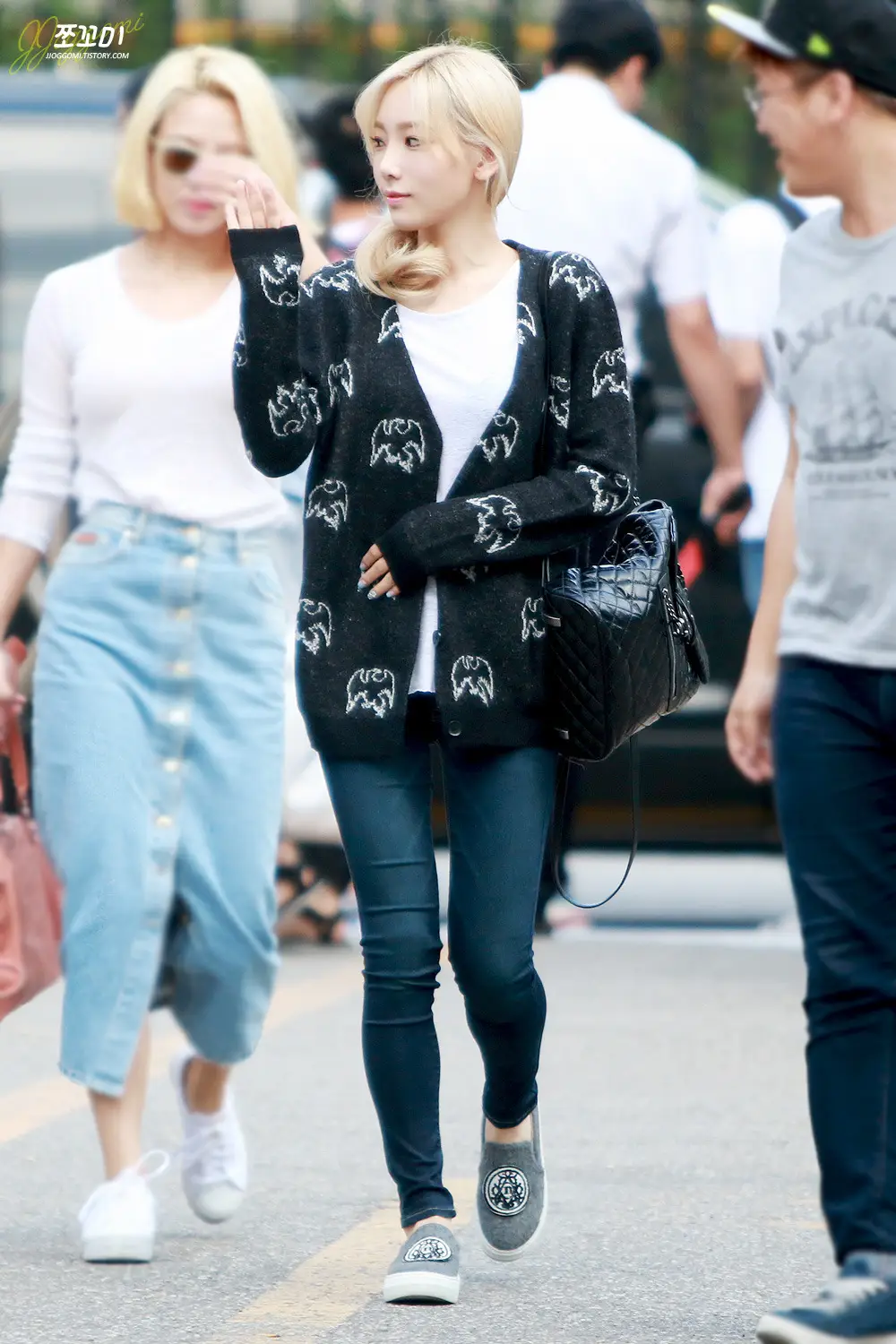 150904 뮤직뱅크 출근길 태연 직찍 by 쪼꼬미