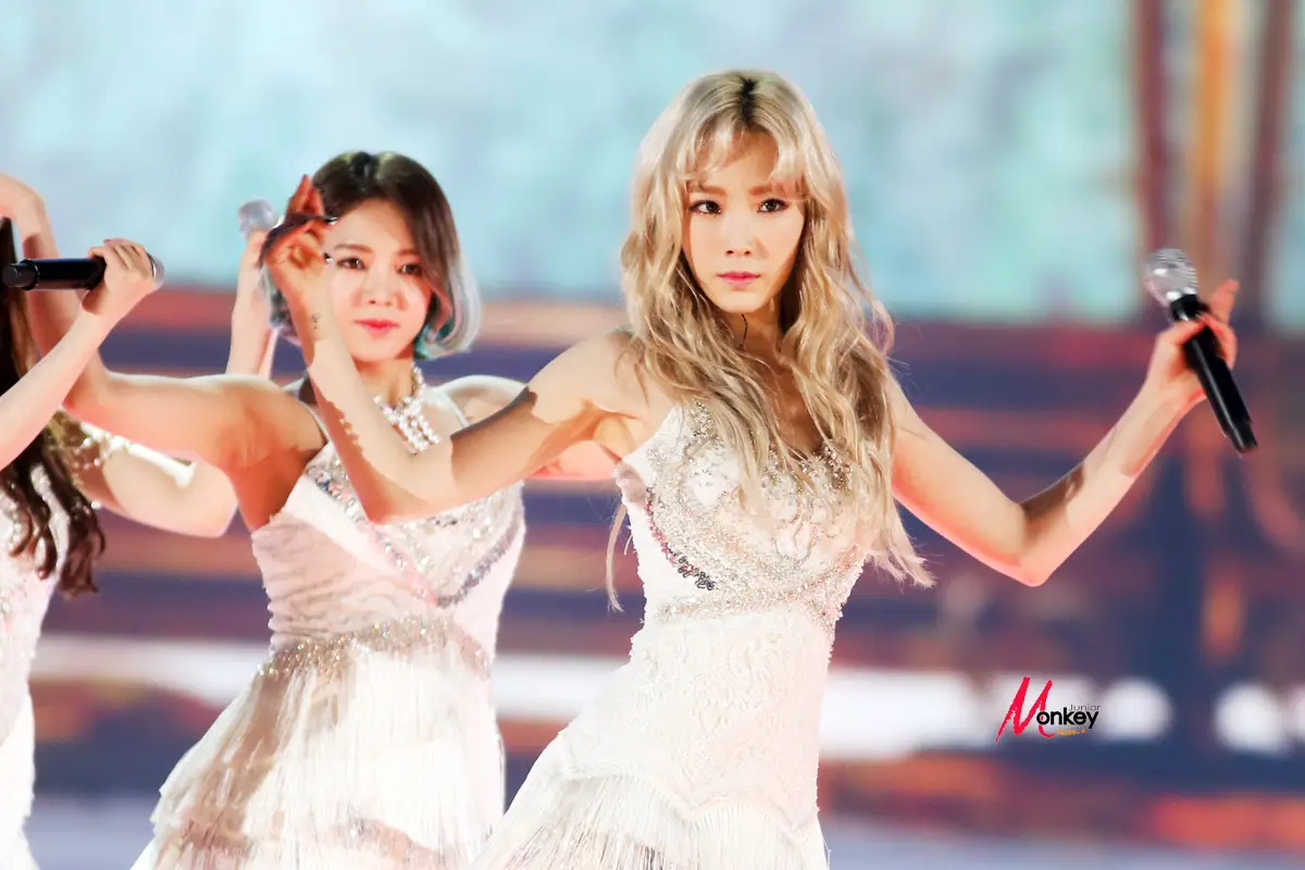 151230 가요대축제 태연 직찍 by UniverseOfNei, MONK