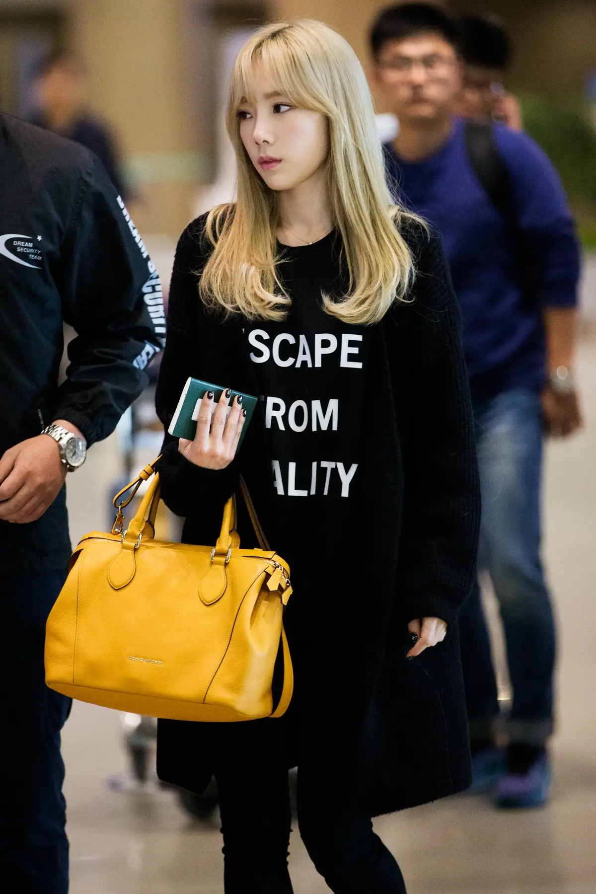 151028 태연 입국 인천공항 직찍 with TaeYeon