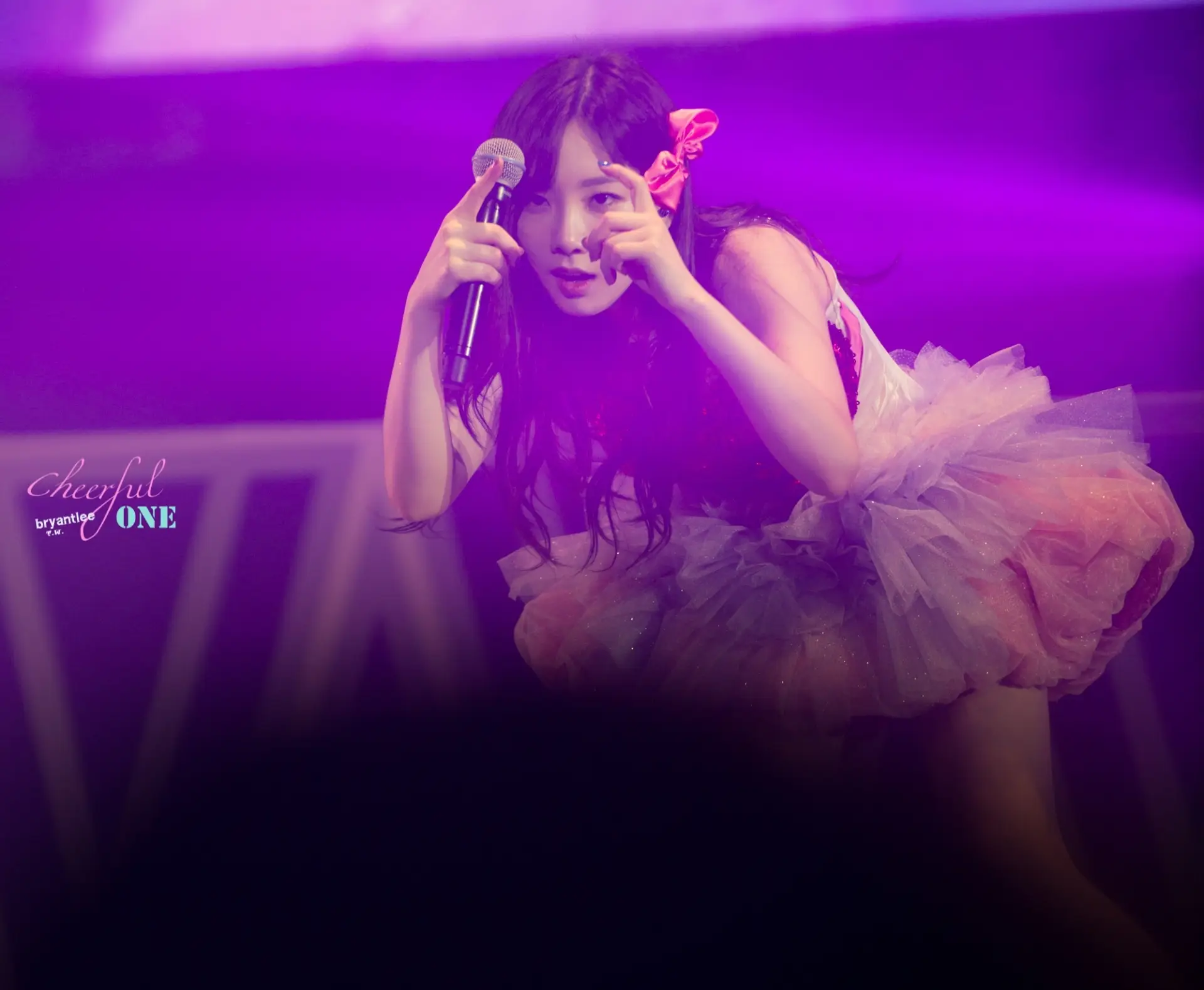 131109 ~ 10 G&P in HK 태연 직찍 by Cheerful One