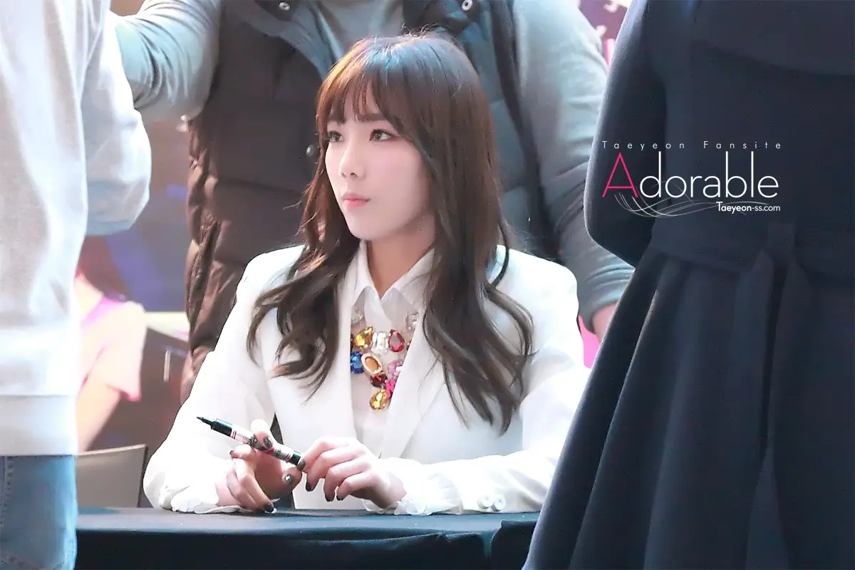 140314 여의도 IFC몰 사인회 태연 직찍 by Adorable