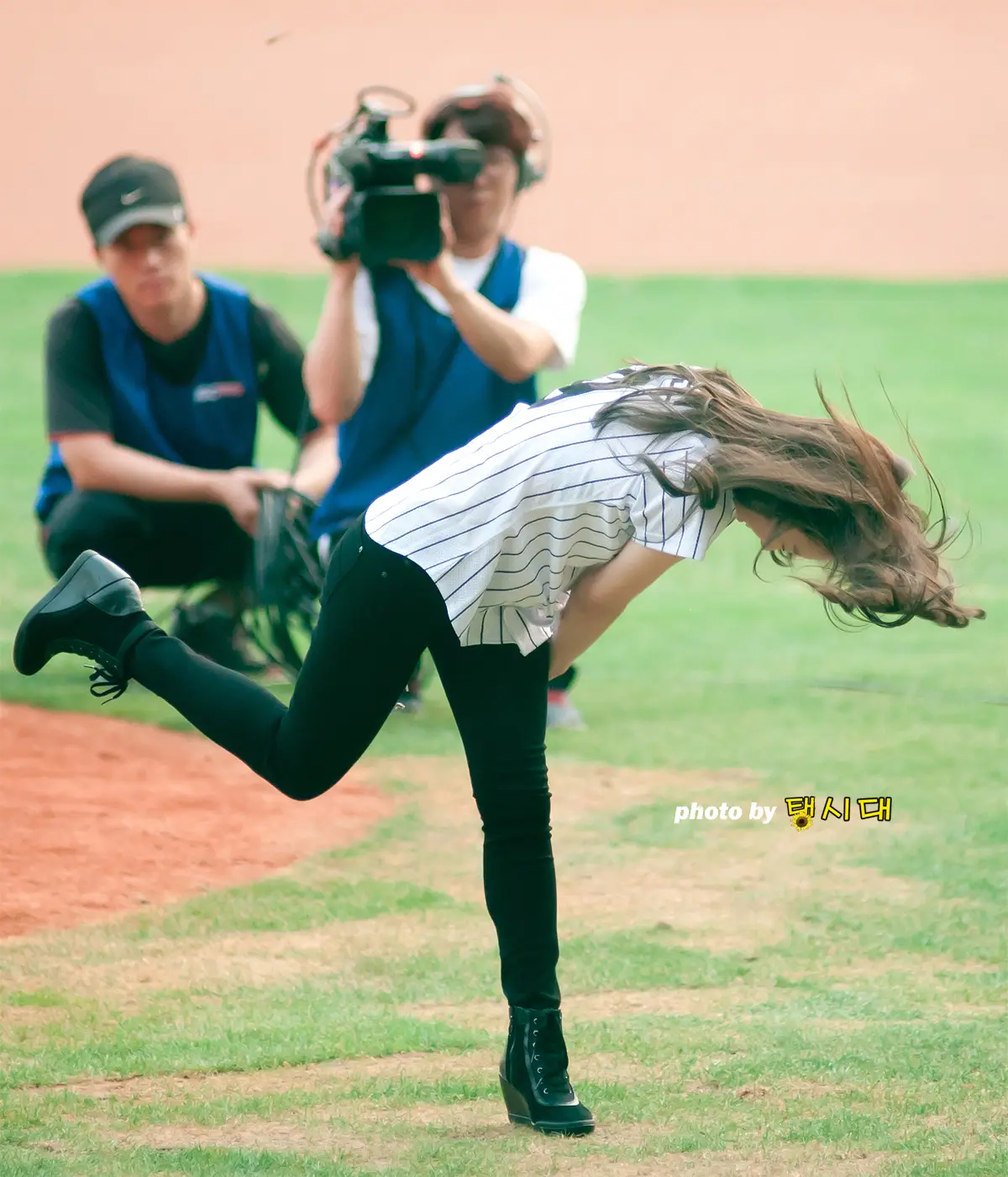 130827 프로야구 시구 탱구 직찍 by 탱시대