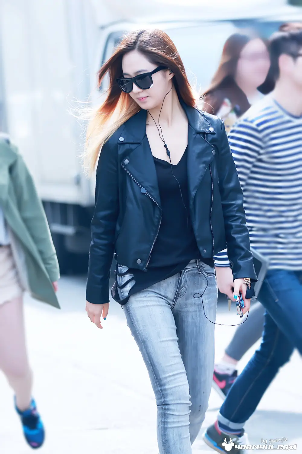 140328 KBS 뮤직뱅크 출근길 유리(SNSD) 직찍 by 윤율닷컴