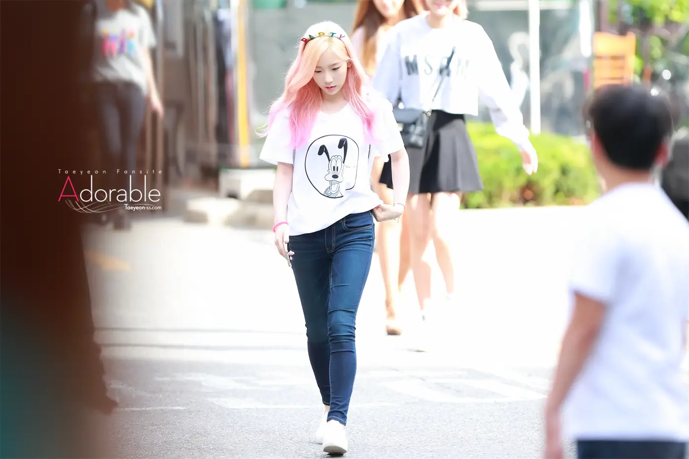 150710 뮤직뱅크 출근길 태연 by Adorable