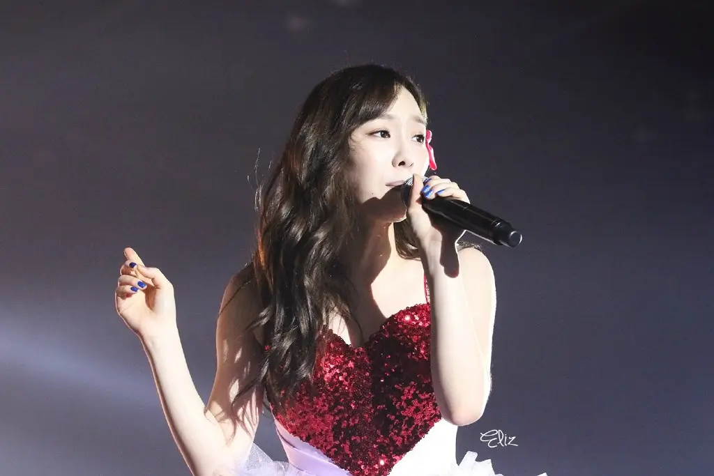 131109 ~ 10 걸스앤피스 인 홍콩 태연 직찍 by Eliz