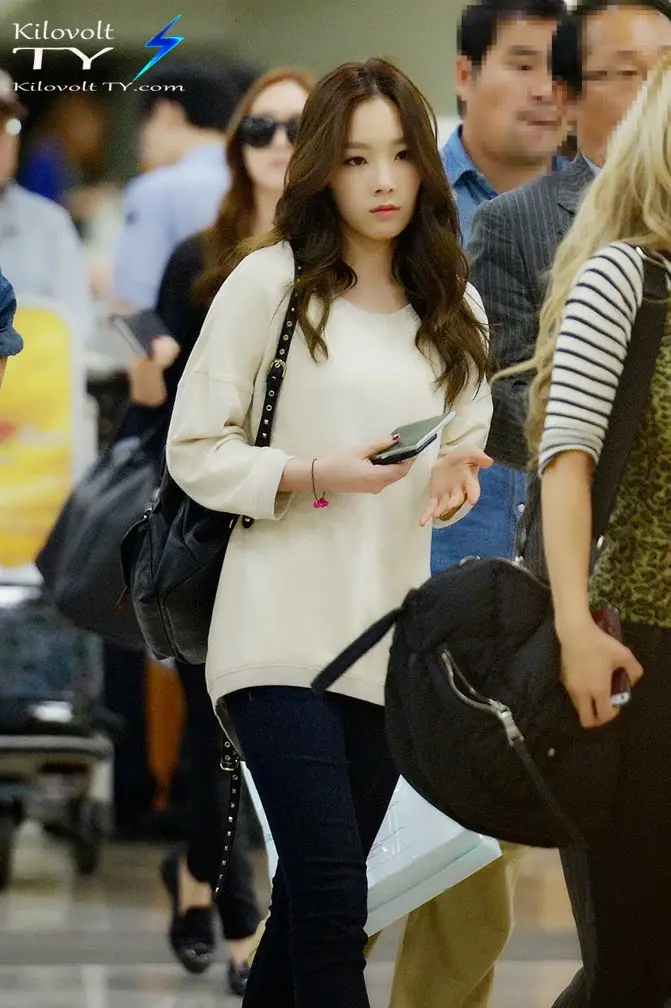 131002 김포공항 입국 태연 직찍 by KilovoltTY