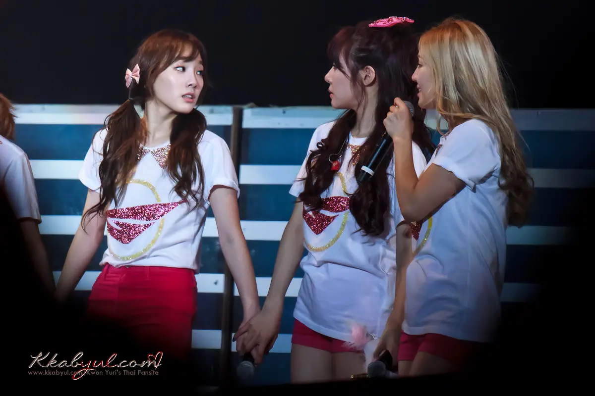 131012 싱가폴콘 태연,티파니,효연,윤아 직찍 by kkabyul,소시카페,태로로,monkey_sone