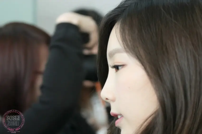 150412 인천공항 출국 태연 직찍 by 소시존닷컴