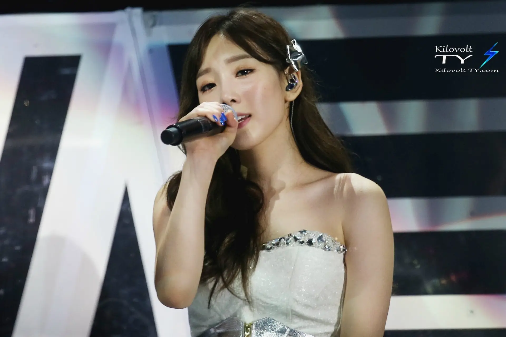 태연 홍콩 콘서트 직찍 (131109 G&P in HK) by KilovoltTY