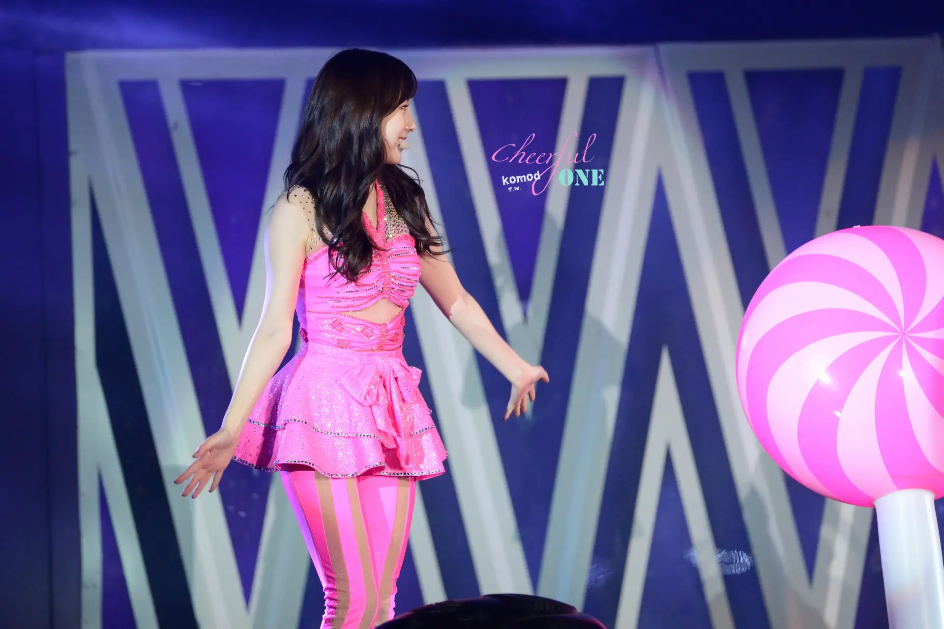 131109~10 걸스앤피스 인 홍콩 태연 직찍 by Theyayah,CheerfulOne