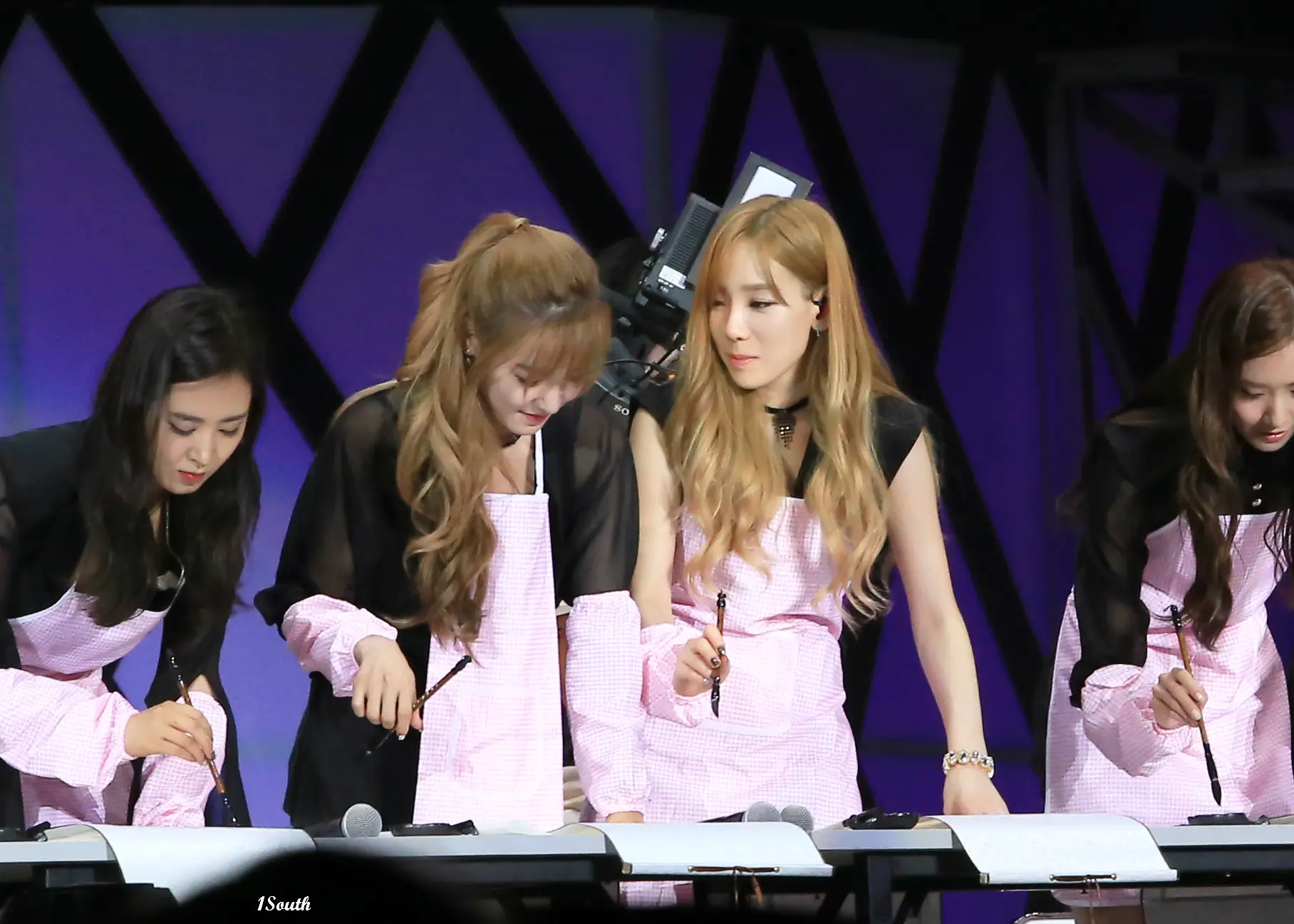 140930 중국 심천 소녀시대 팬미팅 태연&티파니 직찍