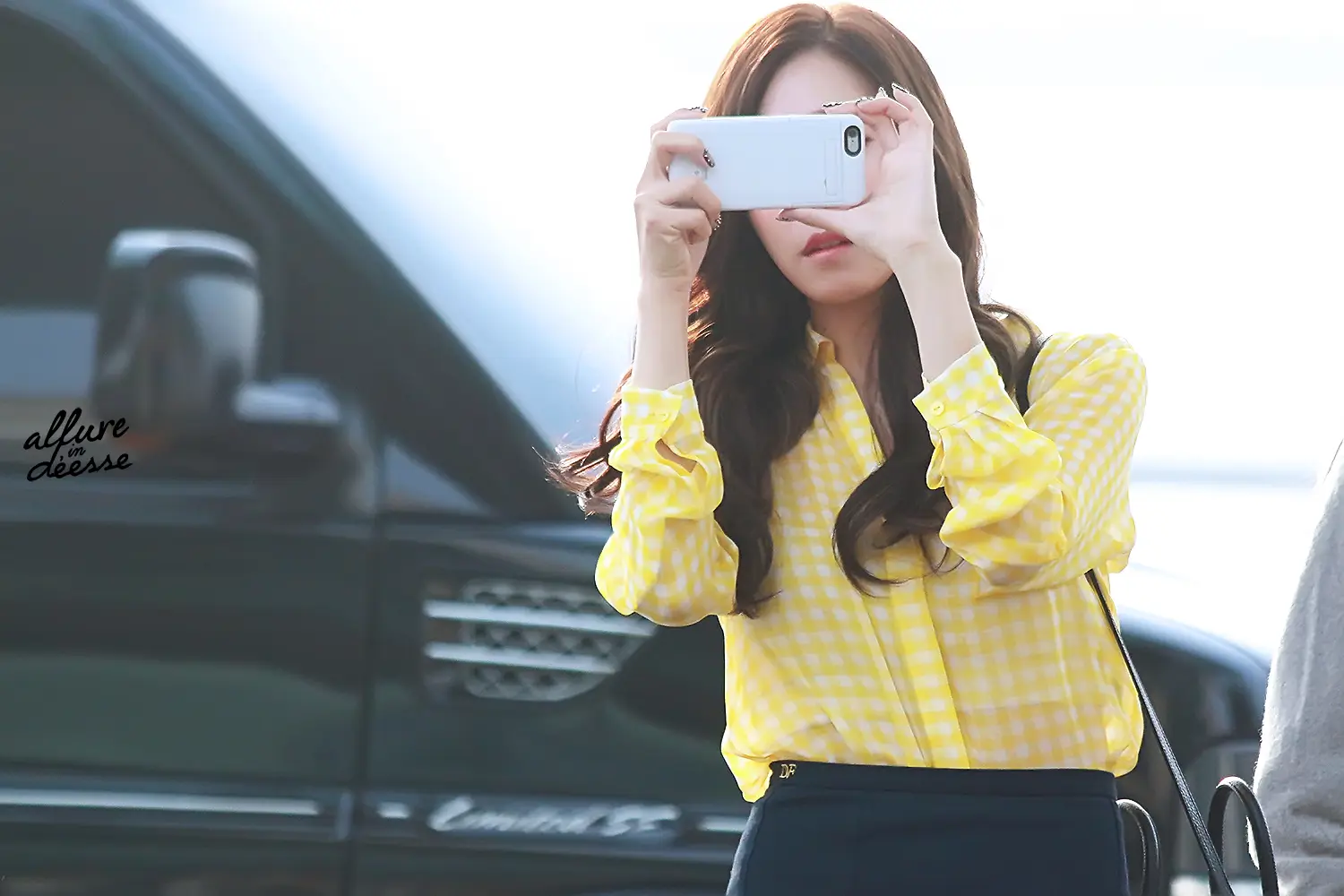 150412 Tiffany Selfie Incheon International Airport by Allure In Déesse