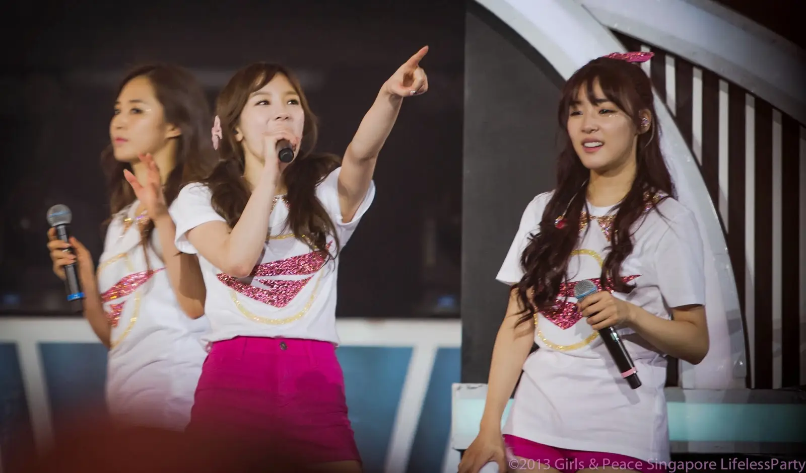 소녀시대 직찍 - 131012 걸스앤피스 싱가폴 콘서트 by LifelessParty