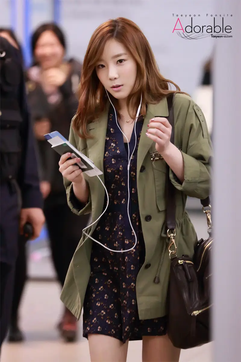 121109~12 인천공항 태연 직찍 by Adorable