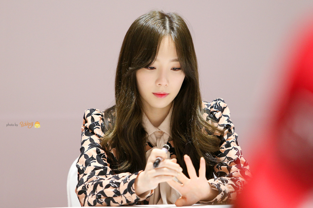 141127 수원 롯데몰 팬사인회 태연 직찍 by 푸딩