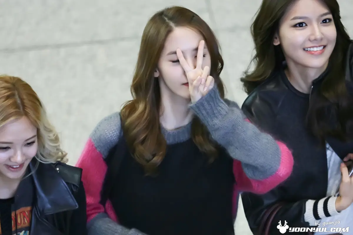 131018 인천공항 출국 윤아 직찍 by 윤율닷컴 guanjia