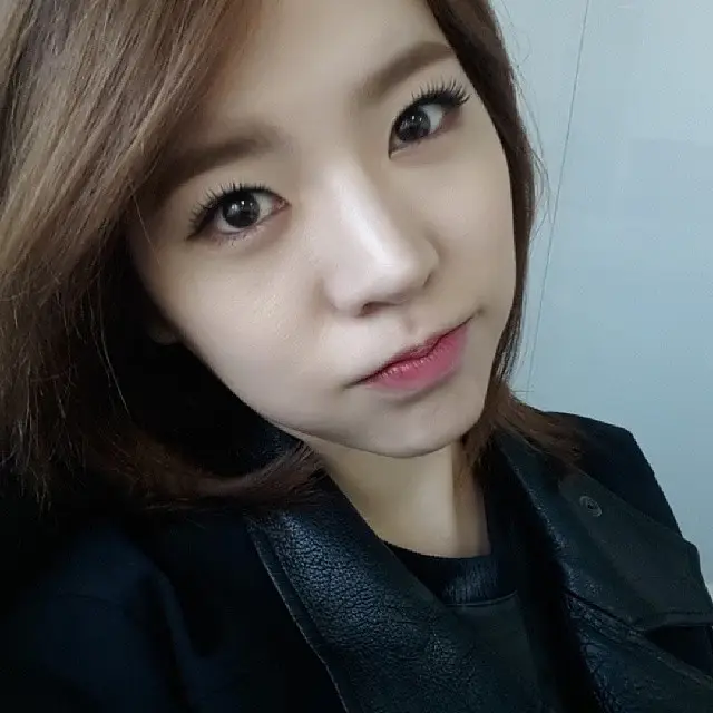 써니(Sunny) 131108 인스타그램 업뎃 - 가을이다아~ #autumn♥