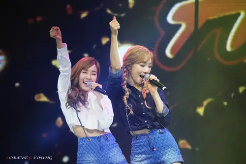 141007 WAPOP 콘서트 태연&티파니 직찍 by FOREVER YOUNG