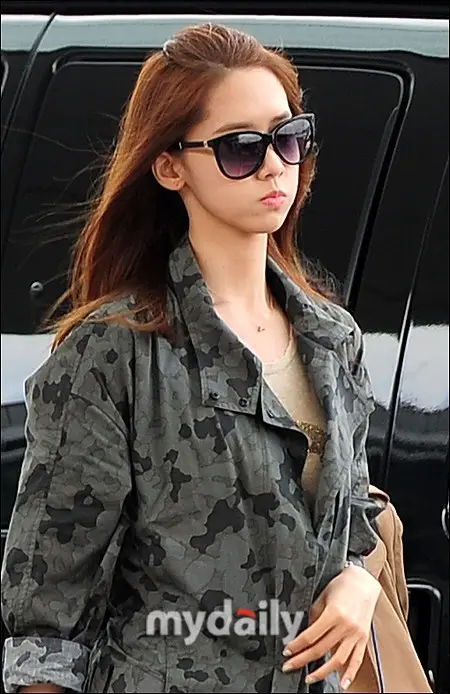 [사진]130913 인천공항 출국 소녀시대 기자사진.jpg