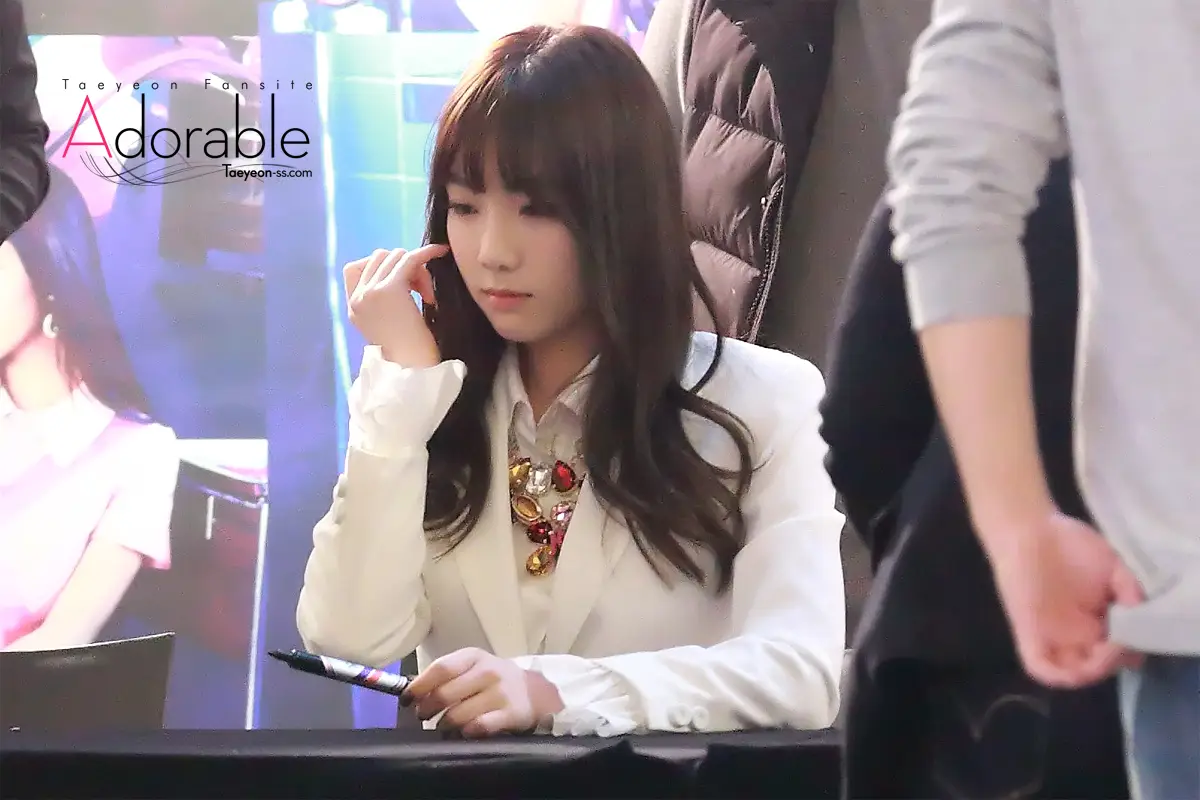 140314 여의도 IFC몰 사인회 태연 직찍 by Adorable