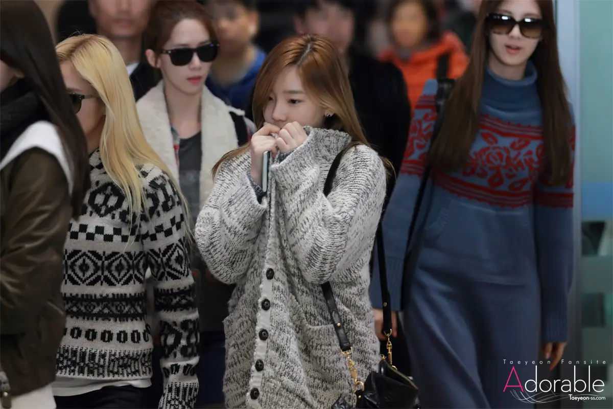 121122~26 인천공항 태연 직찍 by Adorable