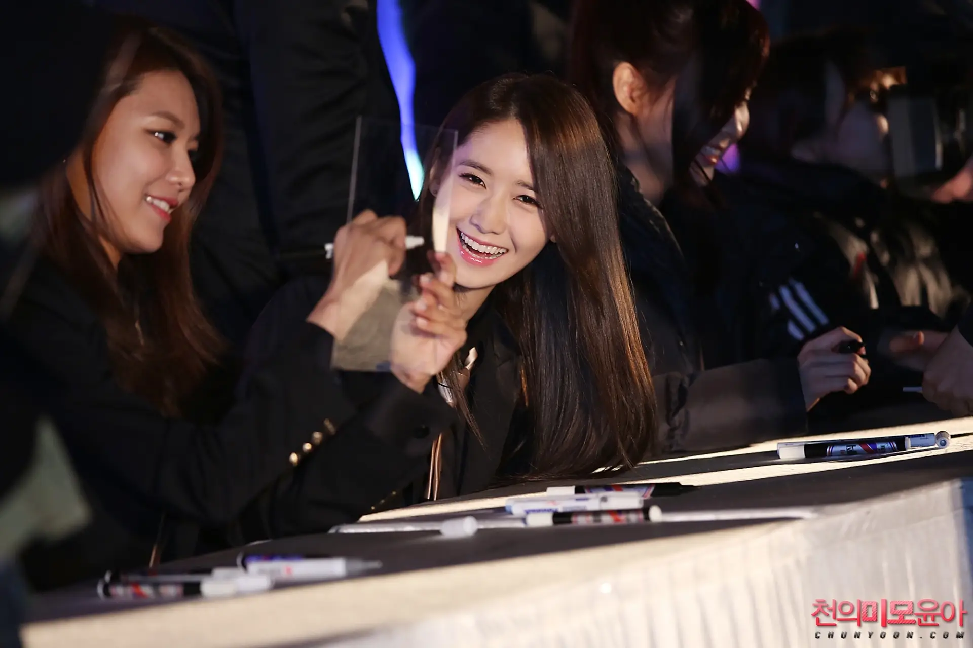 윤아(YoonA) 직찍 - 140316 청계광장 팬사인회 by pabooppa,SPHiNX,++~