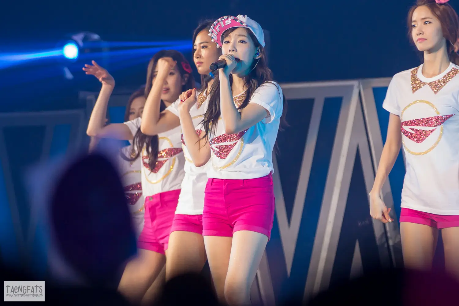 130914 걸스앤피스 자카르타 태연 직찍 by taengfats