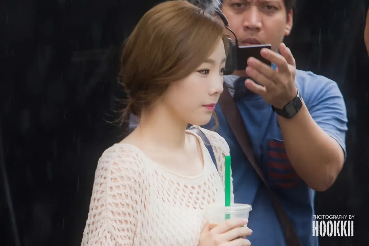 130822 Chamnis Eye Studio 태연 by hookkii