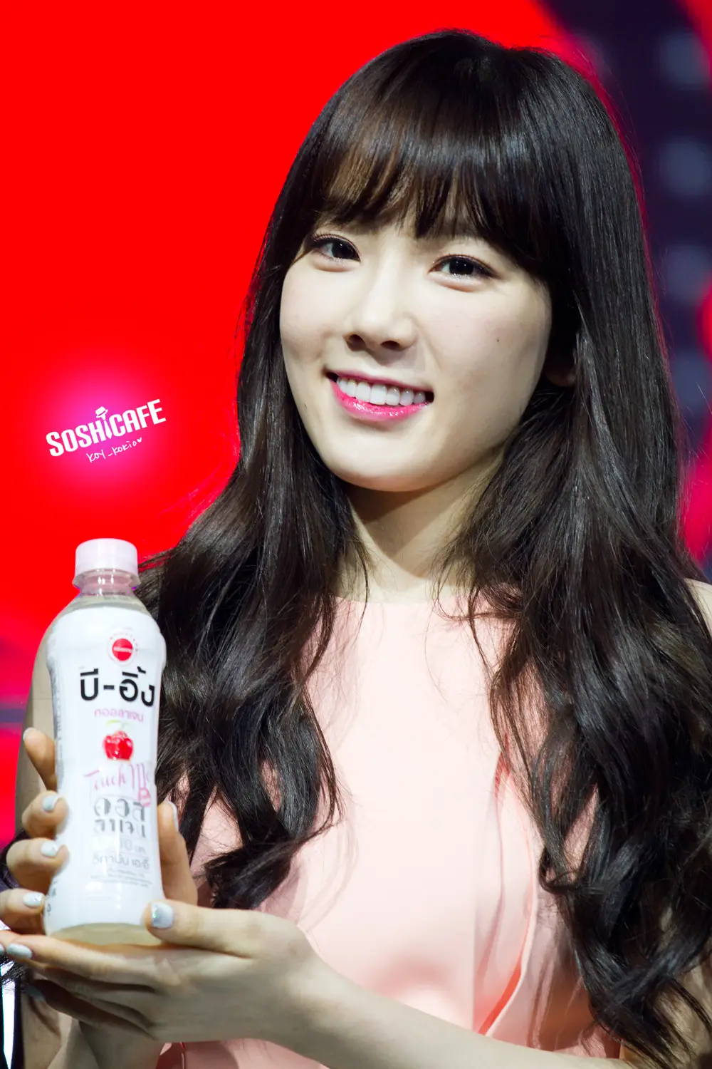 140410 태연 태국 B-ing 이벤트 직찍.jpg