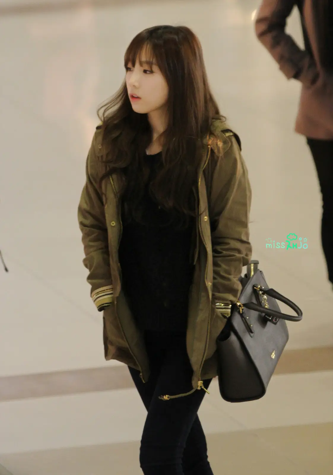 131210 김포공항 출국 태연 직찍 by miss재jo