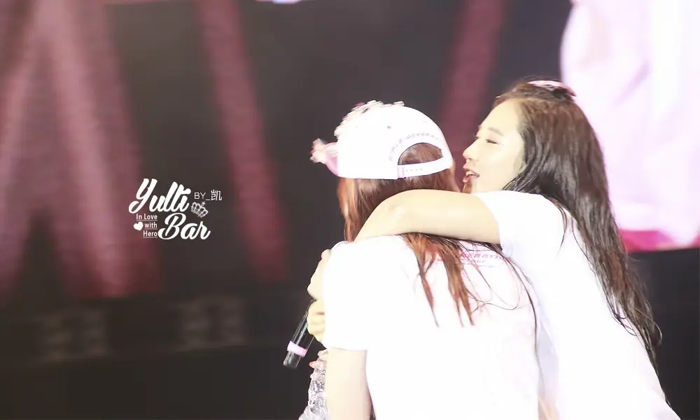 131110 걸스앤피스 홍콩콘서트 엔딩 유리&티파니 직찍 by yultibar