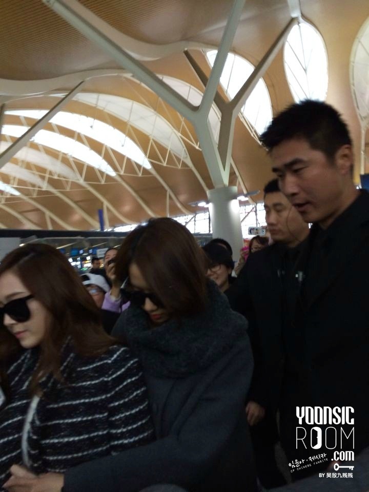 제시카&윤아 - 131201 상하이 국제공항 출국 직찍 by YoonSicRoom