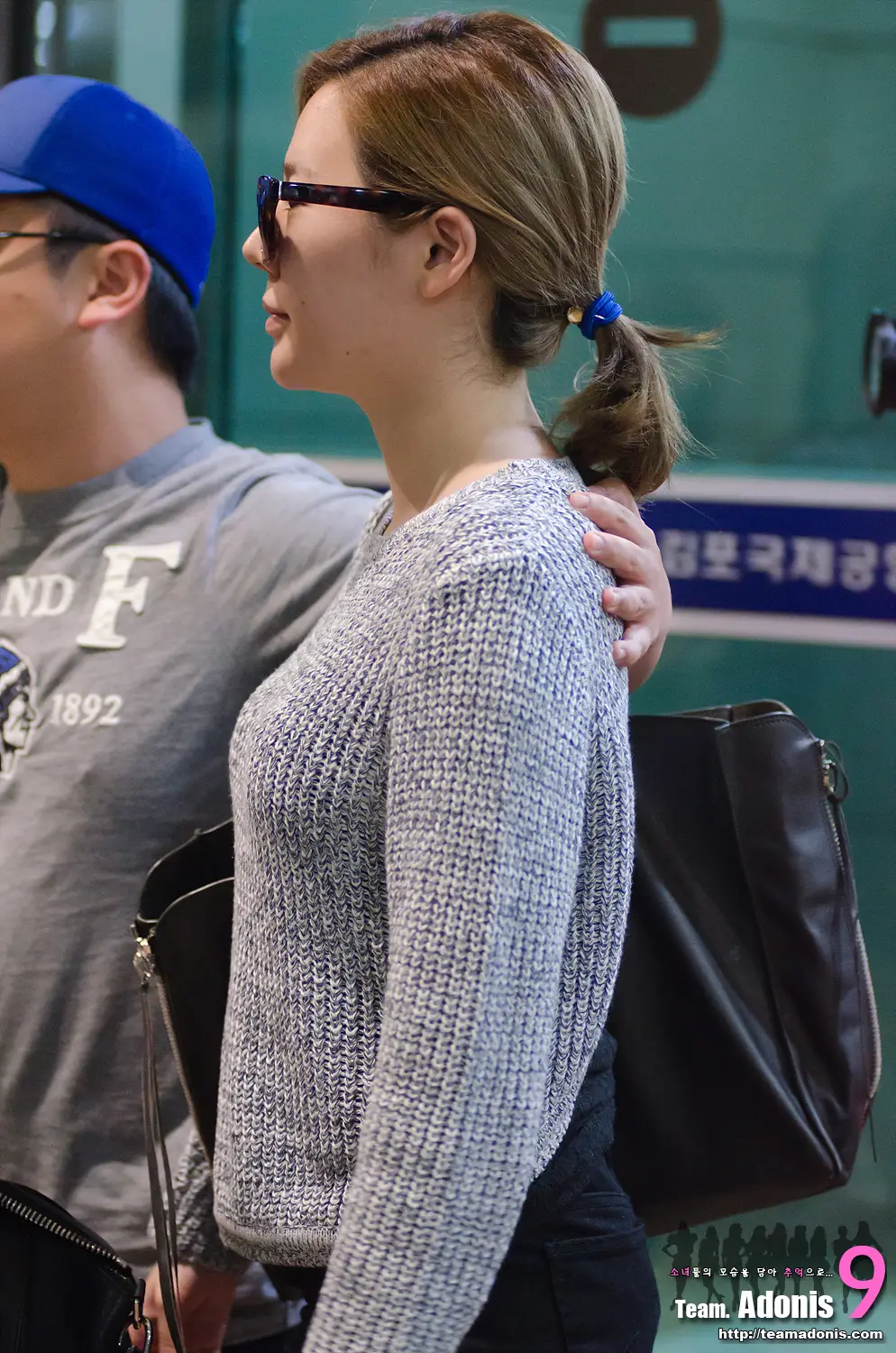 131002 김포공항 입국 써니&윤아 직찍 by 팀아도니스닷컴 나비탱