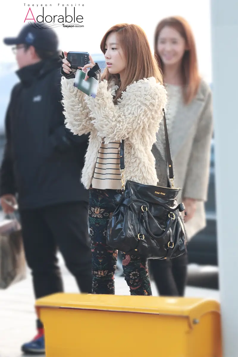 121122~26 인천공항 태연 직찍 by Adorable