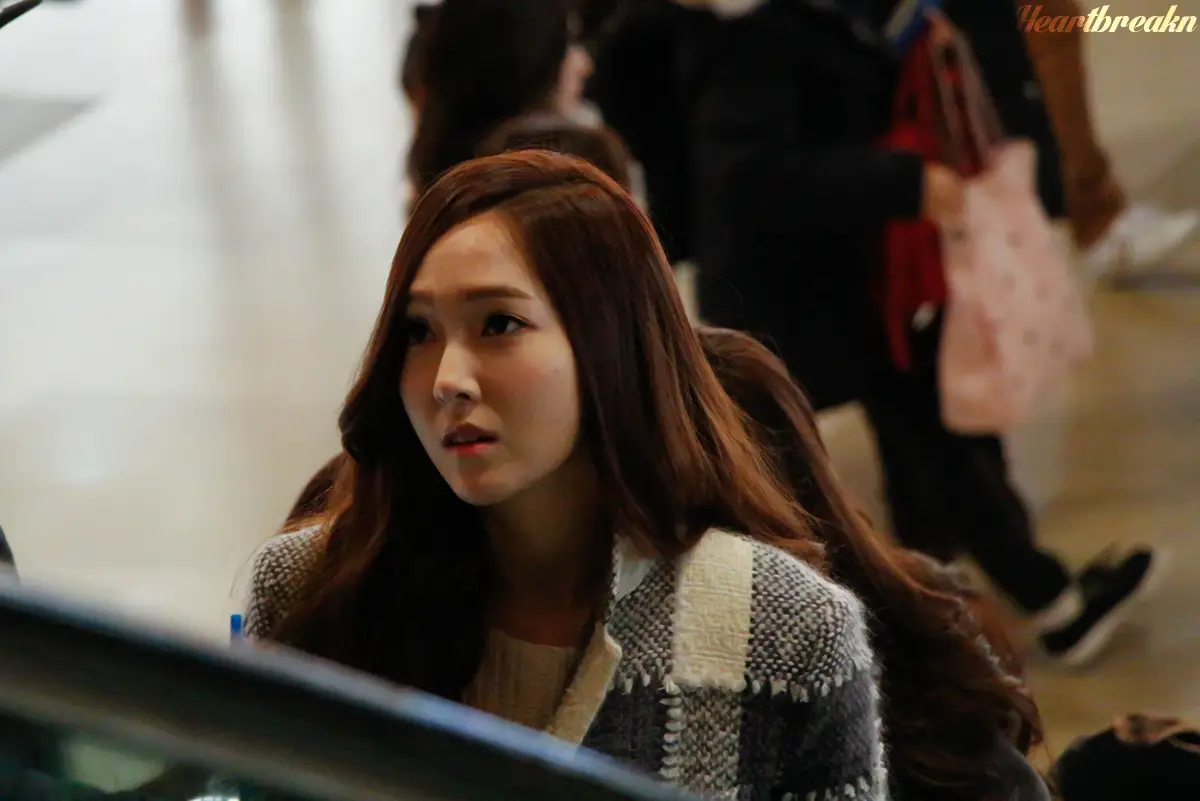 131210 김포공항 출국 제시카 직찍 by @_Heartbreakn