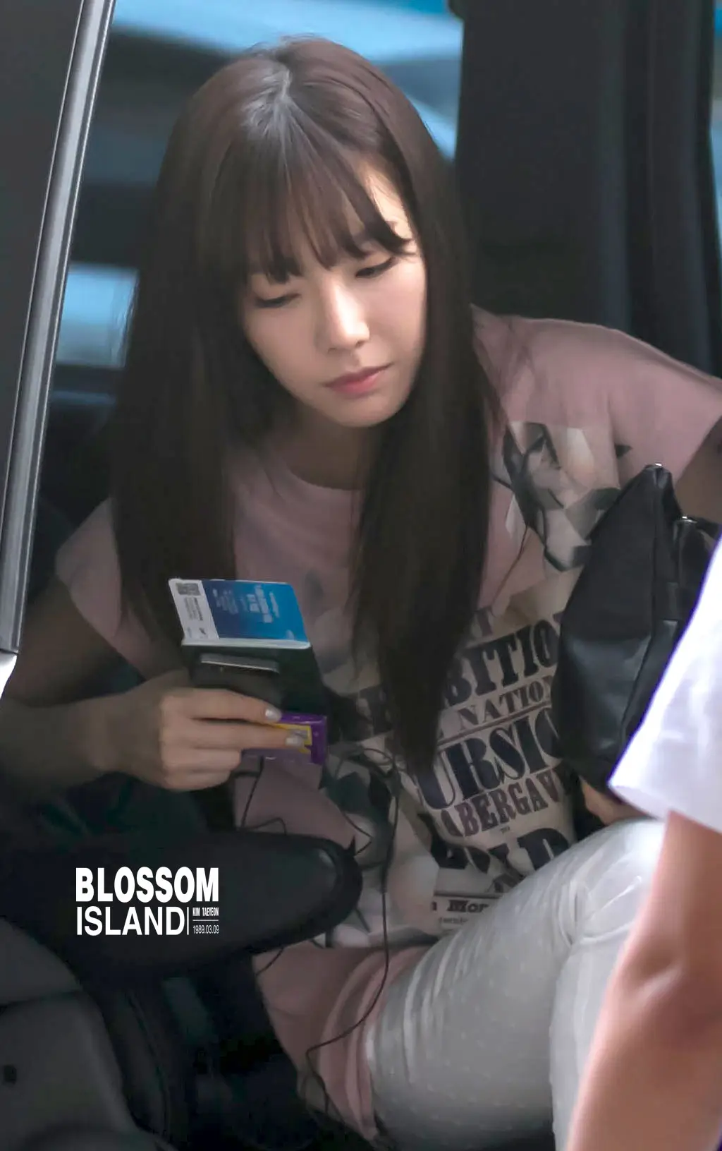 140618 김포공항 출국 태연 직찍 by blossom_island