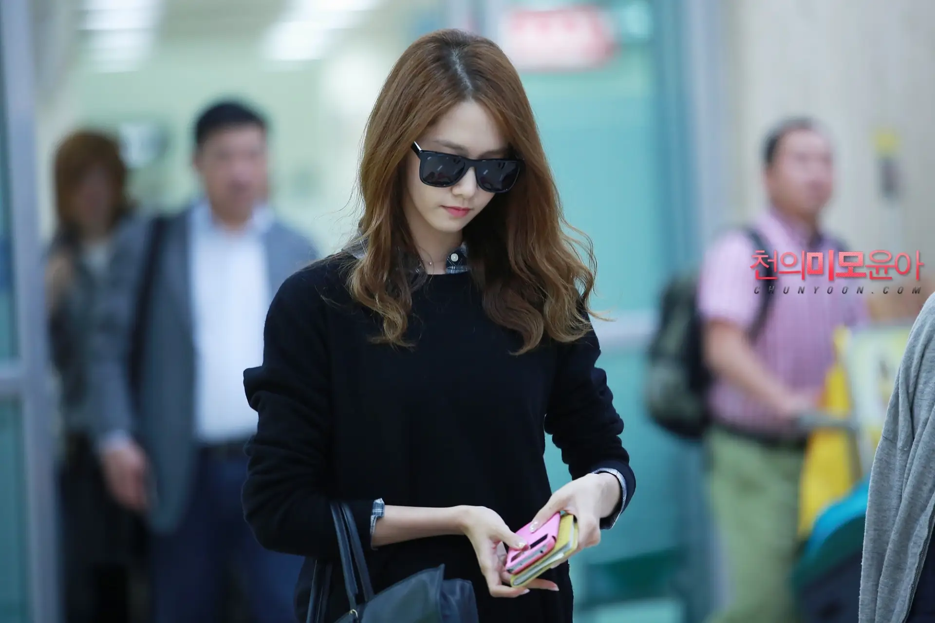 131007 윤아 입국 직찍 - 천윤 index.jpg