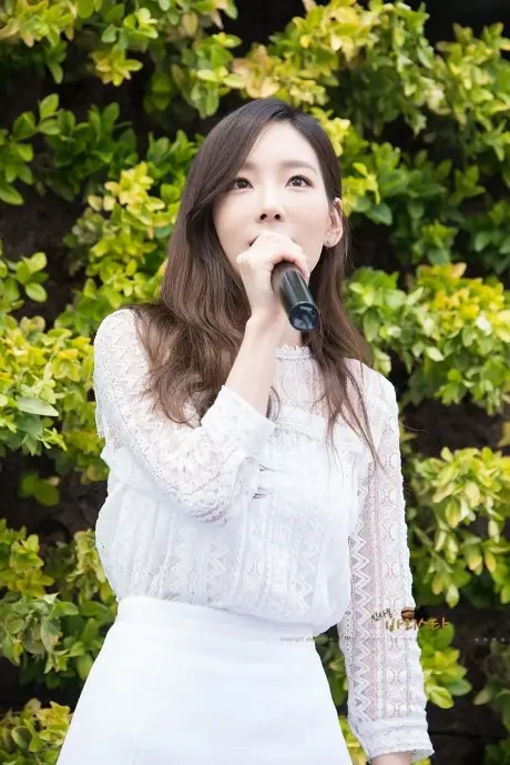 150423 네이처리퍼블릭 태연 직찍 by 바리스타